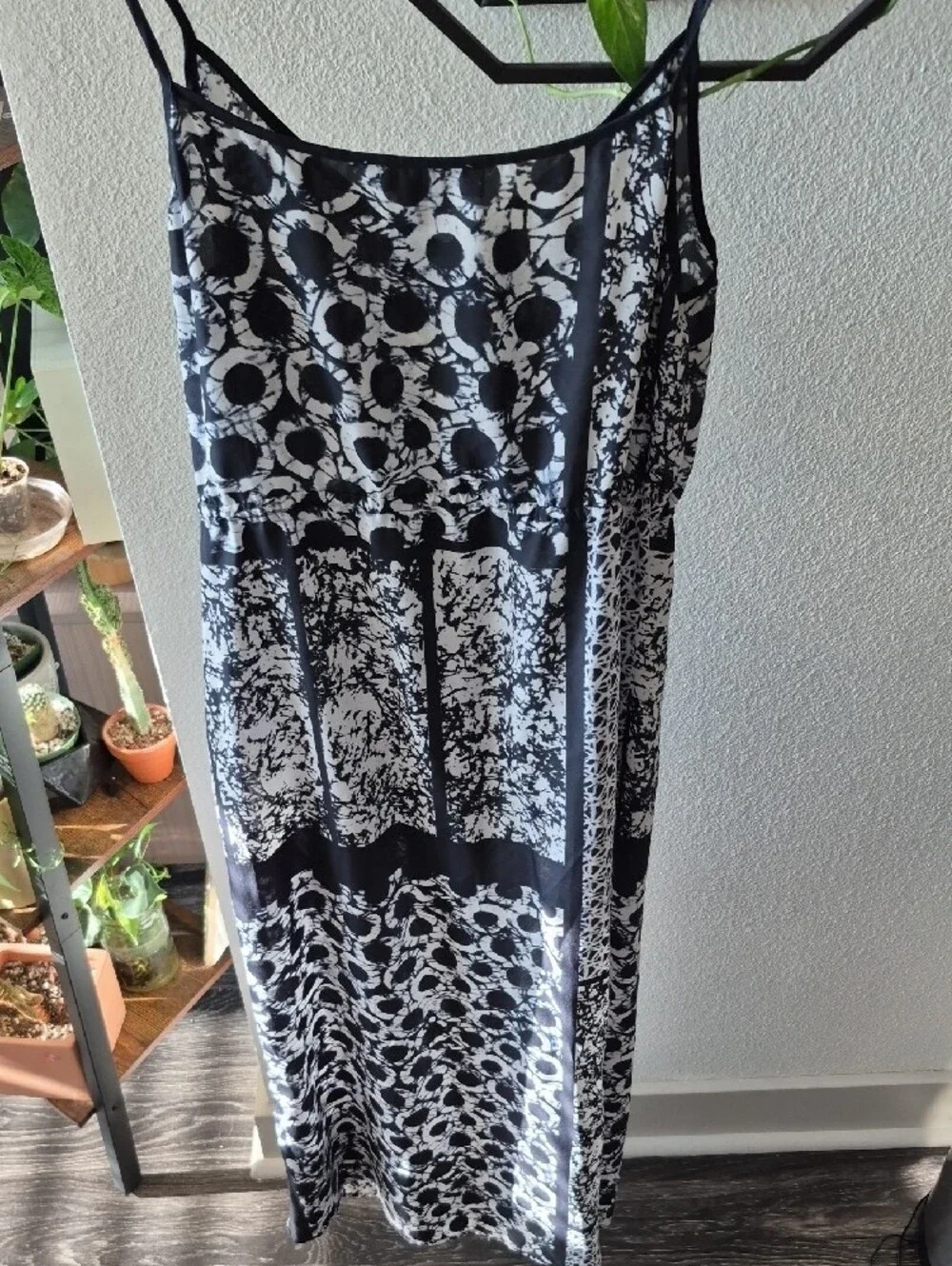 Michael Michael Kors Black & White Abstract Print Sleeveless Tie Waist Dress
